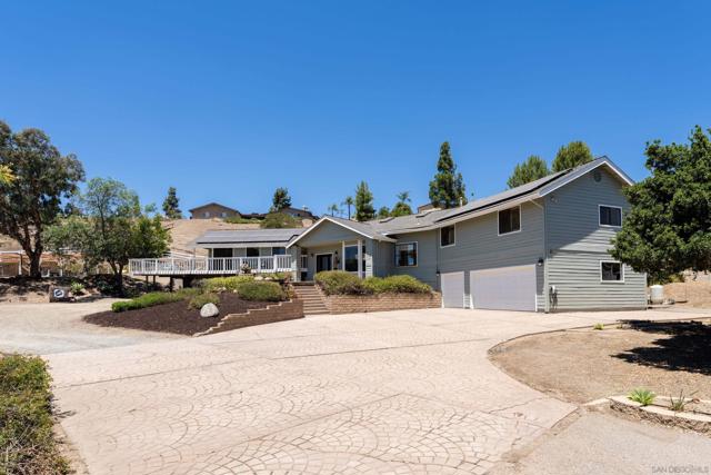 9844 Lorraine Ridge Trail, El Cajon CA: https://media.crmls.org/mediaz/8640d2fb-c5e1-449c-9632-dafea78efaa4.jpg