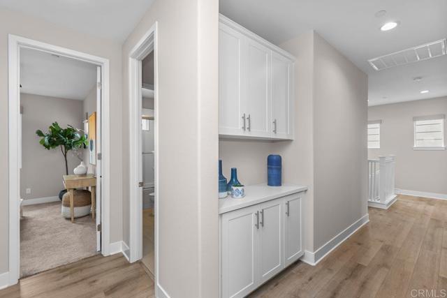 13403 Hudson Ln, San Diego CA: https://media.crmls.org/mediaz/8642162e-0339-46c6-9575-fc26230eeeaa.jpg