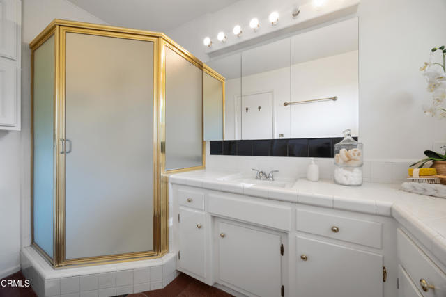 2166 Gardi Street, Bradbury CA: https://media.crmls.org/mediaz/8642a405-c50c-40f0-a3ca-7540a31e9480.jpg