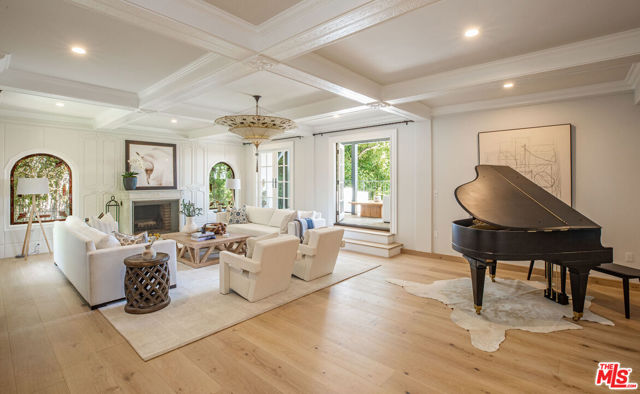 1756 Correa Way, Los Angeles CA: https://media.crmls.org/mediaz/8642e8b1-5d58-40e5-8e0e-327830fcf7b0.jpg