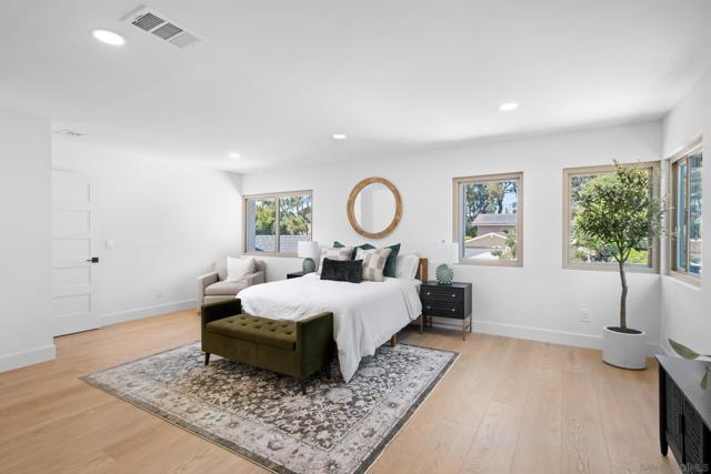 Image 33 of 50 For 4716 Murat Pl