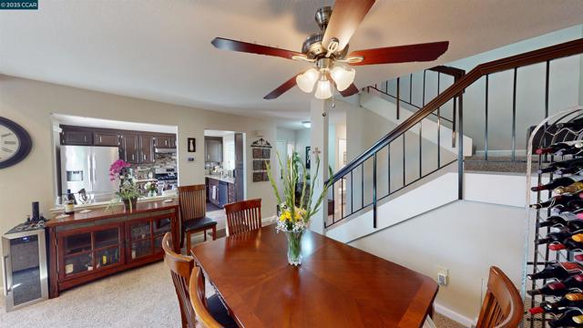 9 Aquamarine Ct, Hercules CA: https://media.crmls.org/mediaz/8643cda2-f5b8-40af-a90d-7b6d5aa002d5.jpg