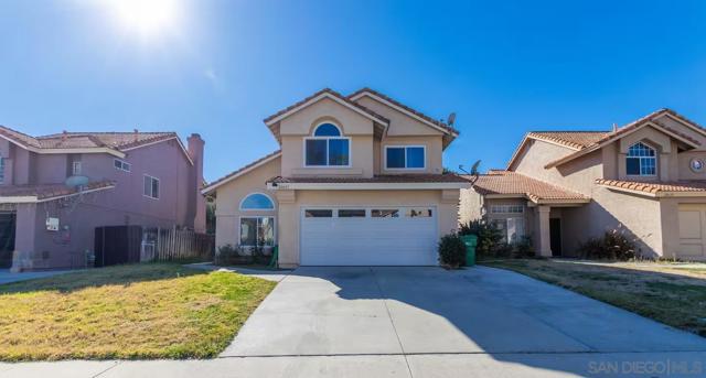 24643 Leafwood Dr, Murrieta CA: https://media.crmls.org/mediaz/86441e0c-f136-4f38-b8cb-bd71aa261e32.jpg