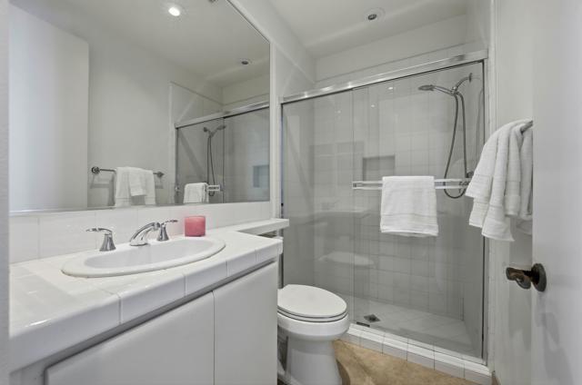 261 Loch Lomond Road, Rancho Mirage CA: https://media.crmls.org/mediaz/86450a22-a2bf-4251-bba2-82c6ec853767.jpg