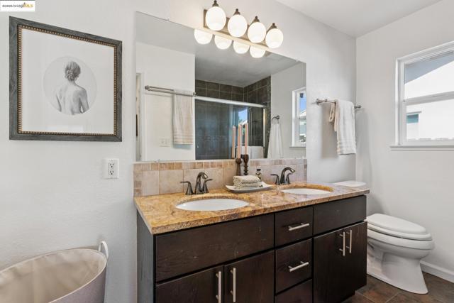 2309 Potrero Ct, Pinole CA: https://media.crmls.org/mediaz/864523e6-fa77-40a9-a0a3-070c6e668b1a.jpg