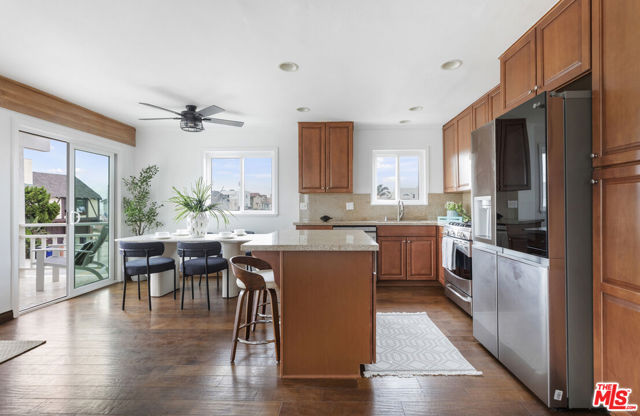 3950 Ocean Drive photo 5