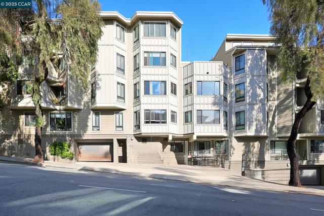 1700 Gough St, San Francisco CA: https://media.crmls.org/mediaz/8645adfb-66e8-438a-a2f8-1daf5b4e2b17.jpg