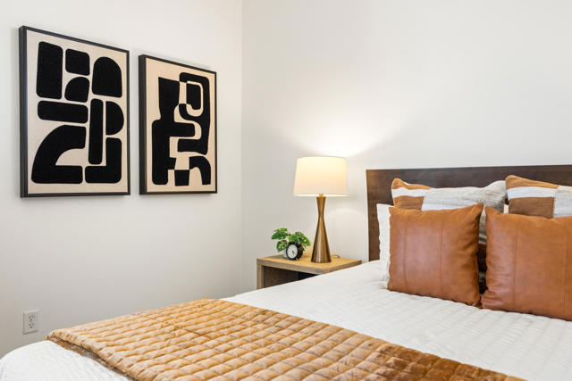 562 Skylar Lane, Palm Springs CA: https://media.crmls.org/mediaz/864616c0-8aa9-4bec-84a2-58fd1c2edeee.jpg