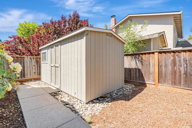 141 Cambrian View Way, Los Gatos CA: https://media.crmls.org/mediaz/86466bc1-d2bf-4494-b6ab-d1b4e671798b.jpg