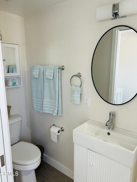 163 E Bowling Green, Port Hueneme CA: https://media.crmls.org/mediaz/864673b0-1510-4633-8435-b2102987facf.jpg