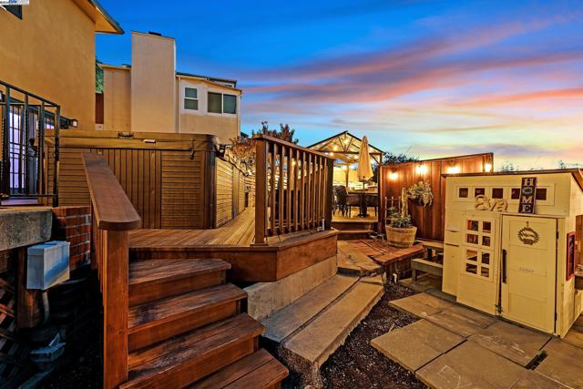Image 36 of 60 For 1301 Juana Ave