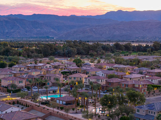 35425 Domani Drive, Palm Desert CA: https://media.crmls.org/mediaz/86477ee2-6156-4f8e-87d1-e52c0a0d7f3f.jpg