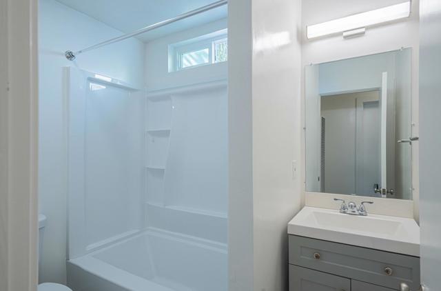 704 Oak Avenue, Greenfield CA: https://media.crmls.org/mediaz/8647860d-ba64-4d01-ba9a-f170e8d6f554.jpg