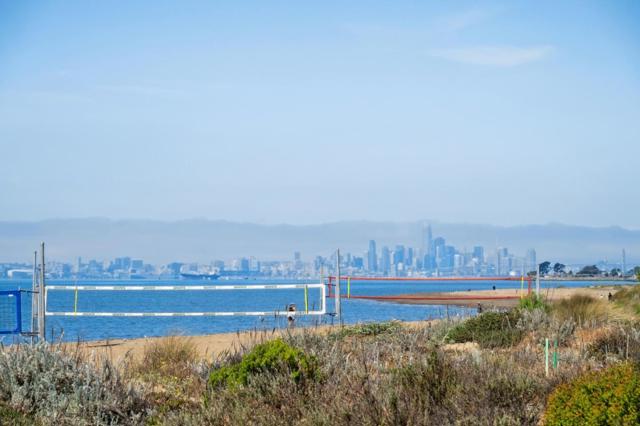 2101 Shoreline Drive, Alameda CA: https://media.crmls.org/mediaz/86478fda-0c73-42b2-9ecd-0ce5d3fdc3ef.jpg