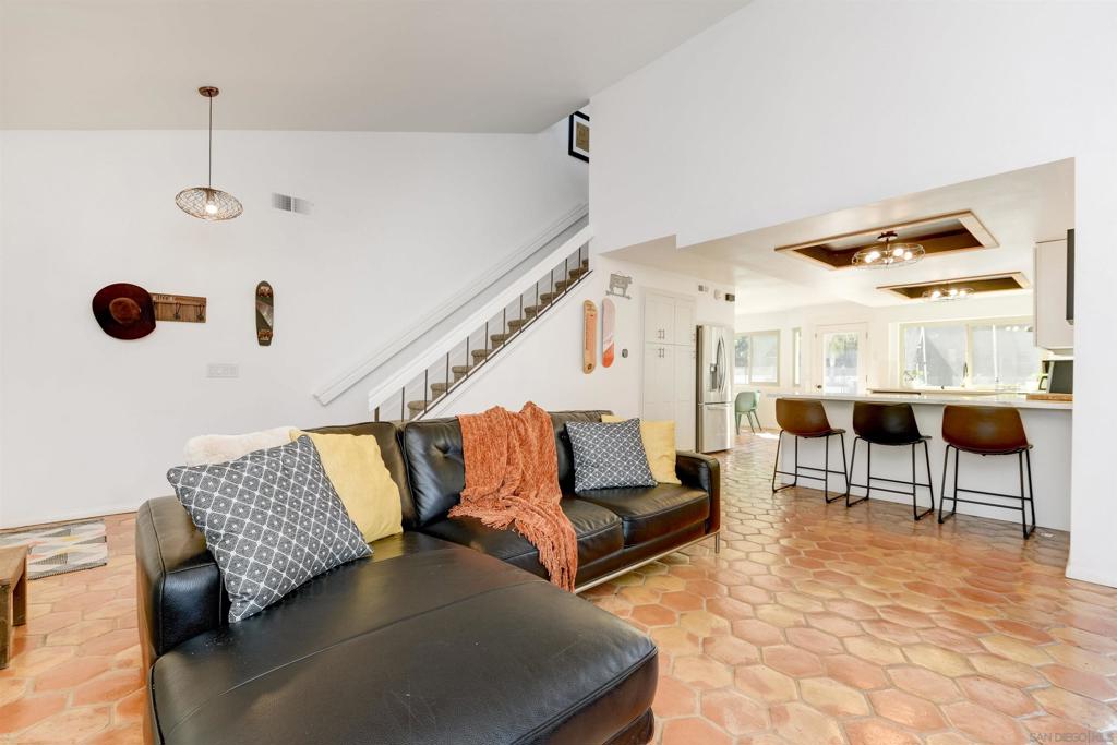 2735 Waterbury Way - photo 6