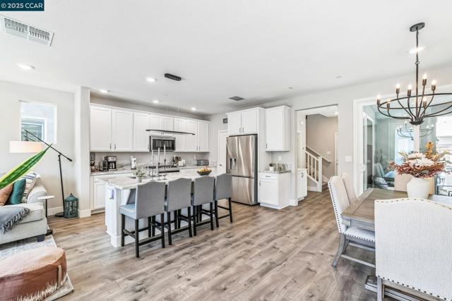 2940 wheat grass street, Sacramento CA: https://media.crmls.org/mediaz/8649786c-9b59-4919-81b5-28088e8fe54a.jpg