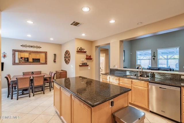4260 Crabapple Court, Moorpark CA: https://media.crmls.org/mediaz/864987c8-d109-48f9-969f-a5b543794ed0.jpg