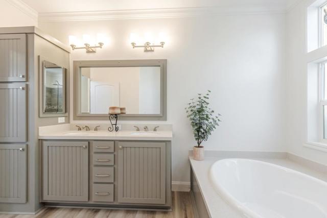 2574 Whispering Hills Circle, San Jose CA: https://media.crmls.org/mediaz/8649c5fe-278d-4f4e-8554-376578e04226.jpg