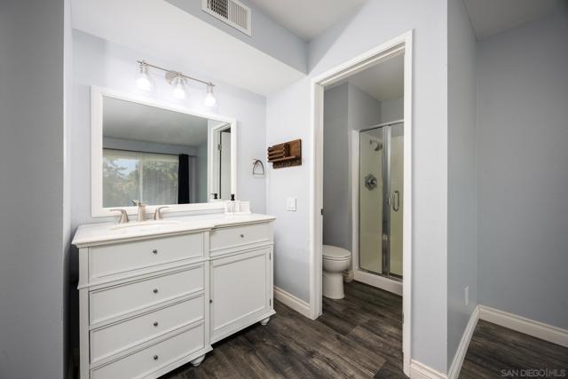 5700 Baltimore Dr, La Mesa CA: https://media.crmls.org/mediaz/864a0777-8bc9-4ba4-b61b-cf50b907cf17.jpg