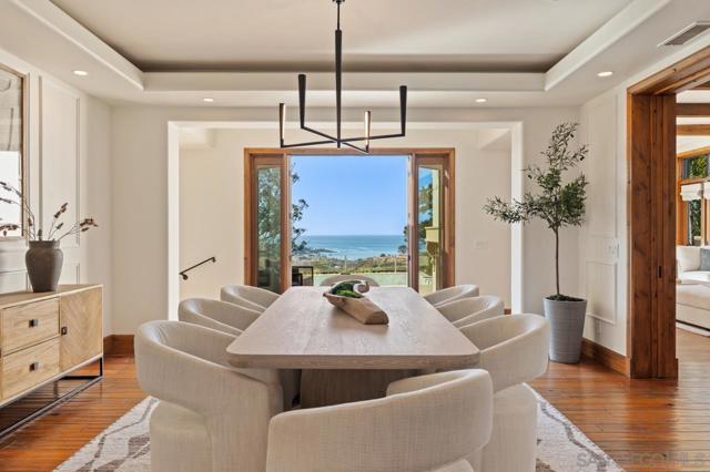 Image 33 of 69 For 8080 La Jolla Scenic Dr