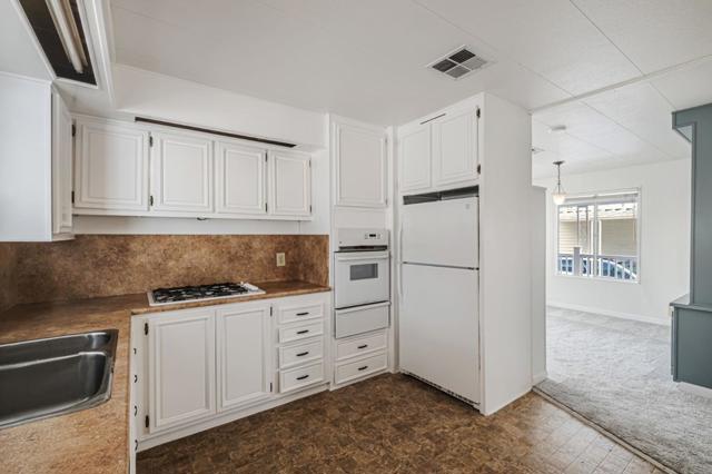 4425 Clares Street, Capitola CA: https://media.crmls.org/mediaz/864a82db-8e6c-41ed-9c67-b9c2bf6e34c6.jpg