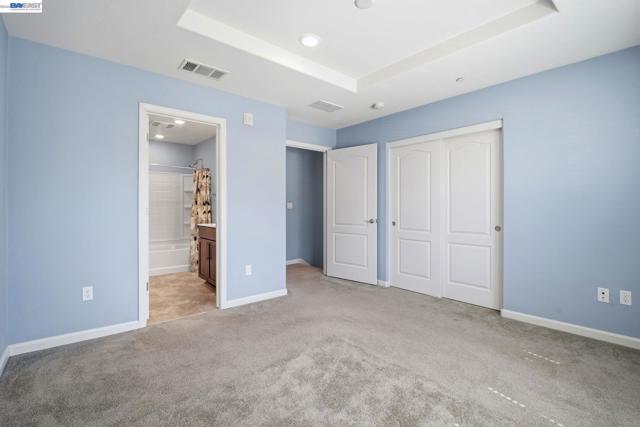 Image 24 of 47 For 102 Fanuncio Ln