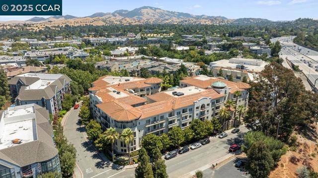1315 Alma Ave, Walnut Creek CA: https://media.crmls.org/mediaz/864b3cde-8147-437e-b9a9-7f778abba5fd.jpg