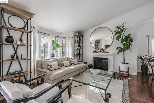 790 Britannia Dr., Vallejo CA: https://media.crmls.org/mediaz/864b5930-36d5-463f-ab56-1aefd9a8a178.jpg