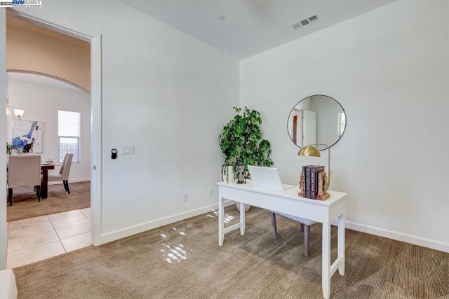 1440 Riva Trigoso Dr, Manteca CA: https://media.crmls.org/mediaz/864b610b-be85-473a-b59d-ea7792d0f2d0.jpg