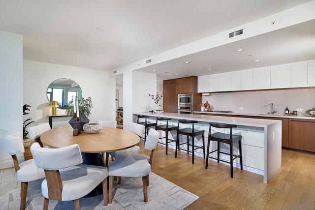 1388 Kettner Blvd, San Diego CA: https://media.crmls.org/mediaz/864b87b6-edda-4d1f-8120-c1ee57c067f3.jpg