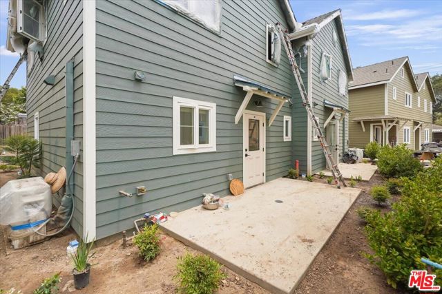 1317 Punta Gorda, Santa Barbara CA: https://media.crmls.org/mediaz/864bc9fd-32d1-4667-99f1-4ee031e7cba2.jpg