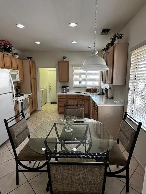 39830 Somerset Avenue, Palm Desert CA: https://media.crmls.org/mediaz/864c1a43-4d84-419e-ab65-b4ade3349f72.jpg