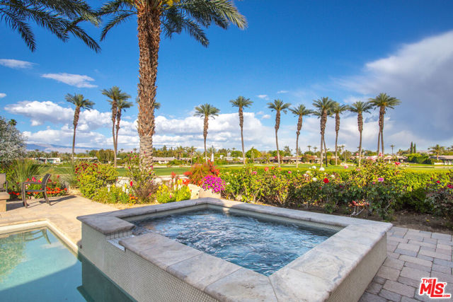 4 Trinity Court, Rancho Mirage CA: https://media.crmls.org/mediaz/864c9329-b9cb-4a4c-994a-11c068a3cb2d.jpg