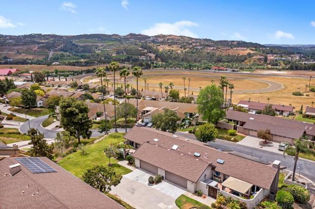 24 Via Alta Vis, Bonsall CA: https://media.crmls.org/mediaz/864cdd3f-00e6-4a17-a4f5-331c7119f8b3.jpg
