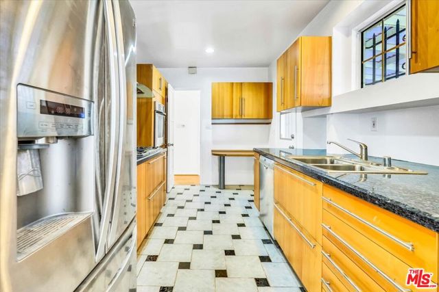 4026 McLaughlin Avenue photo 9