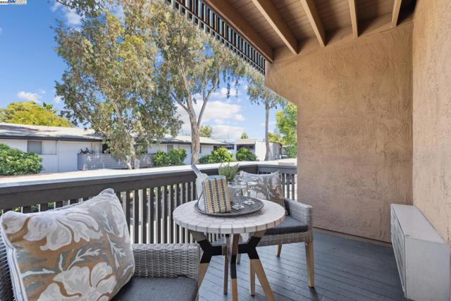 150 Sharene Ln, Walnut Creek CA: https://media.crmls.org/mediaz/864df9b7-d1ef-42eb-a84c-c54b43ed1c18.jpg