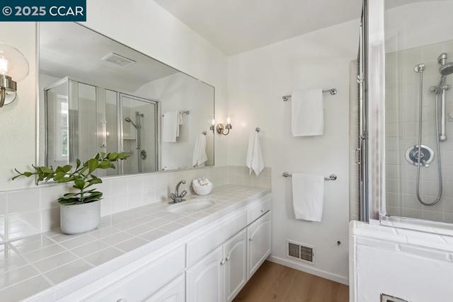 1245 Rimer Dr, Moraga CA: https://media.crmls.org/mediaz/864e2b77-729f-4c44-bf05-2ef2736d0400.jpg