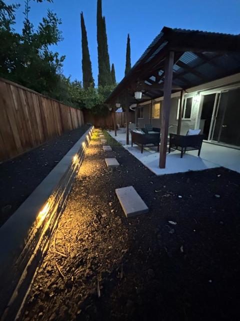 3854 Deans Place Way, San Jose CA: https://media.crmls.org/mediaz/864eae2b-3a9f-460a-91e0-5a42f1e34543.jpg