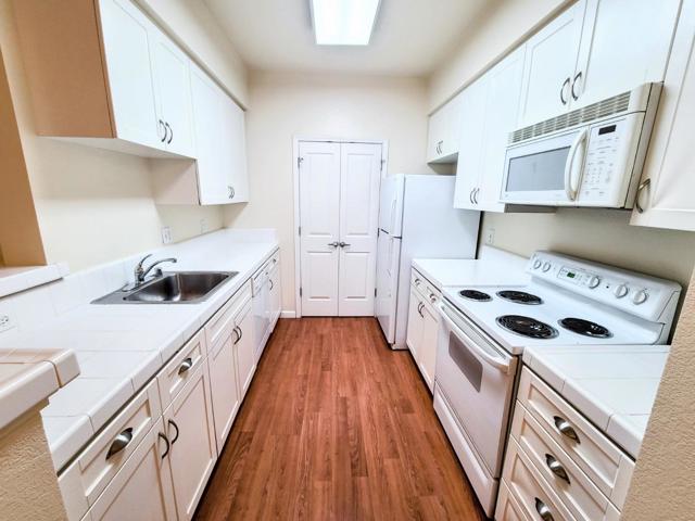 1982 W Bayshore Road, East Palo Alto CA: https://media.crmls.org/mediaz/864f27d8-94f3-46af-b89a-cee6b4e92850.jpg