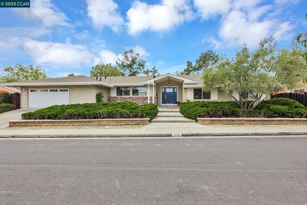 372 Birchwood Dr