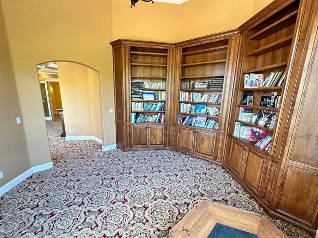 734 Bridle Ridge Court, Fairfield CA: https://media.crmls.org/mediaz/864f8c8c-231c-4577-8f33-ae0b8e226322.jpg