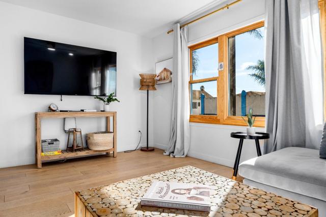 208 Capitola Avenue, Capitola CA: https://media.crmls.org/mediaz/86503b79-89c1-48e5-9356-5a30402d4895.jpg