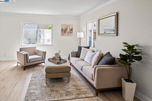1042 Georgean St, Hayward CA: https://media.crmls.org/mediaz/8650b909-3534-43a8-8033-d8a02f48ac93.jpg