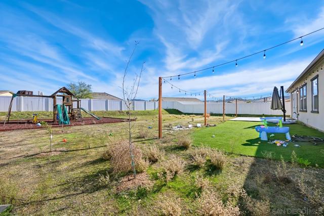 13410 Pasture Ct, Valley Center CA: https://media.crmls.org/mediaz/8650d1af-be0d-48cf-8c22-e2b379d68f40.jpg