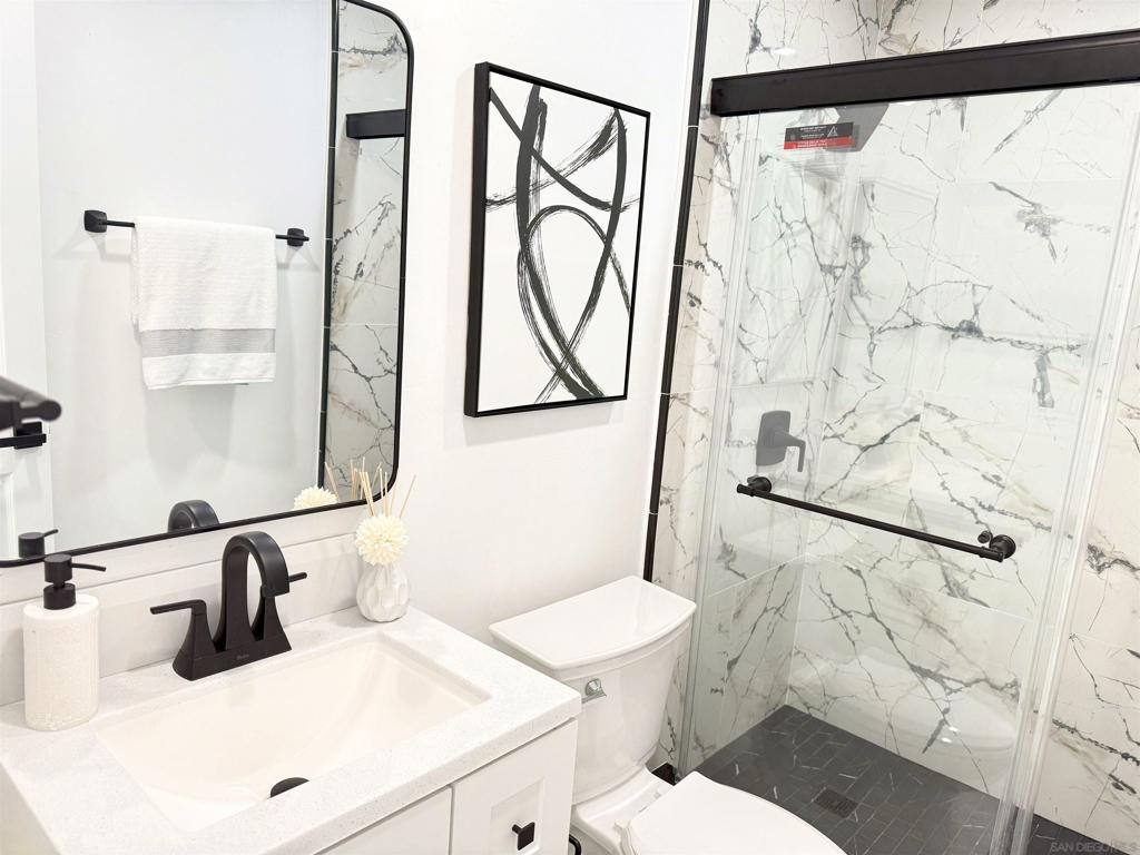 MLS #250033080SD img 12