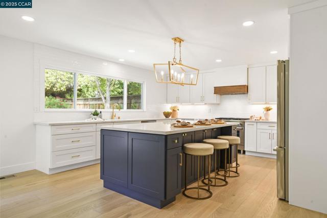 3715 Liscome Way, Concord CA: https://media.crmls.org/mediaz/86516c9b-1342-4002-a24e-e87716d62fab.jpg