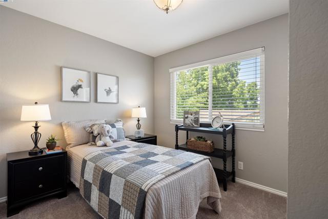 35344 Rutland Ct, Newark CA: https://media.crmls.org/mediaz/865196dc-ec12-4276-ac2f-5f26a300a584.jpg