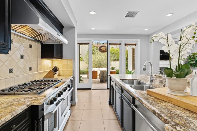 16941 Simple Melody Lane, San Diego CA: https://media.crmls.org/mediaz/8651b63a-a80b-4988-b29b-7106eecf13f7.jpg