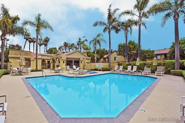 7405 Charmant Dr, San Diego CA: https://media.crmls.org/mediaz/8651c200-1d09-4228-b42b-dd3720318577.jpg