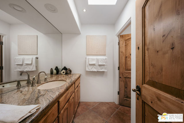 103 W Camino Encanto, Palm Springs, CA 92264